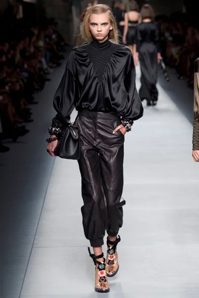 Look 40